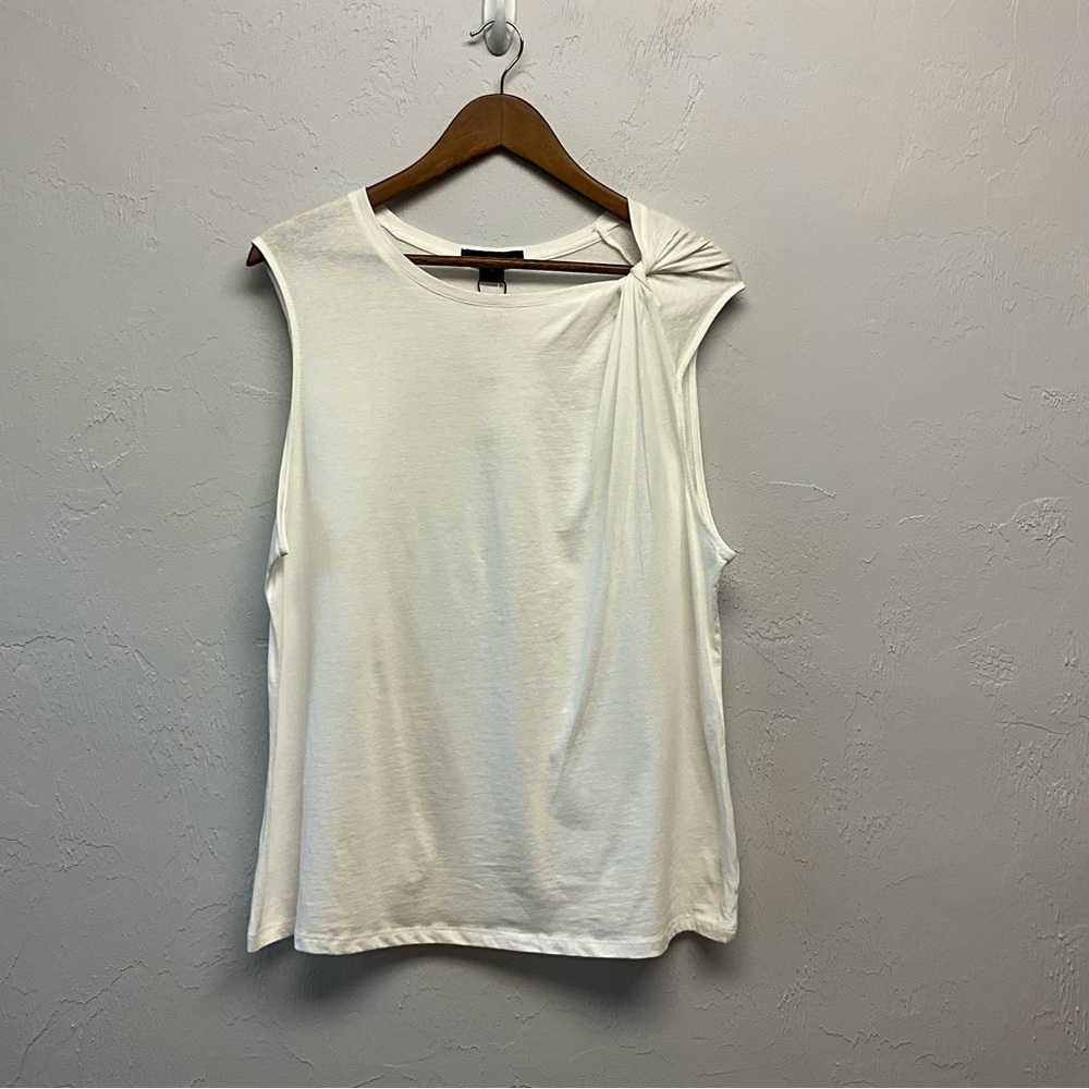 NWT Sanctuary XL White Sleeveless Top with Knot Detail